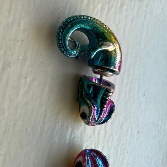 Colorful Chameleon Earrings - Picture 3 of 4